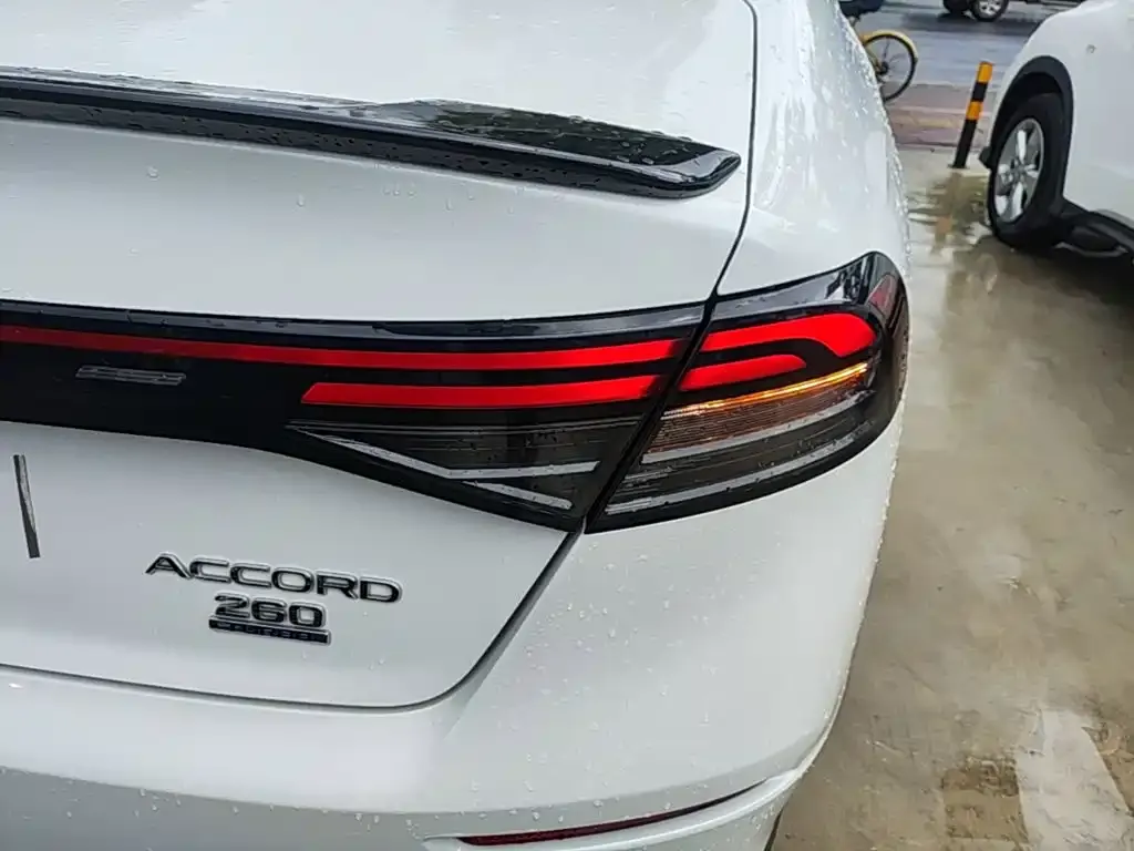 Honda Accord — фото 2