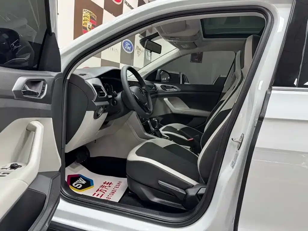 Volkswagen T-Cross — фото 4