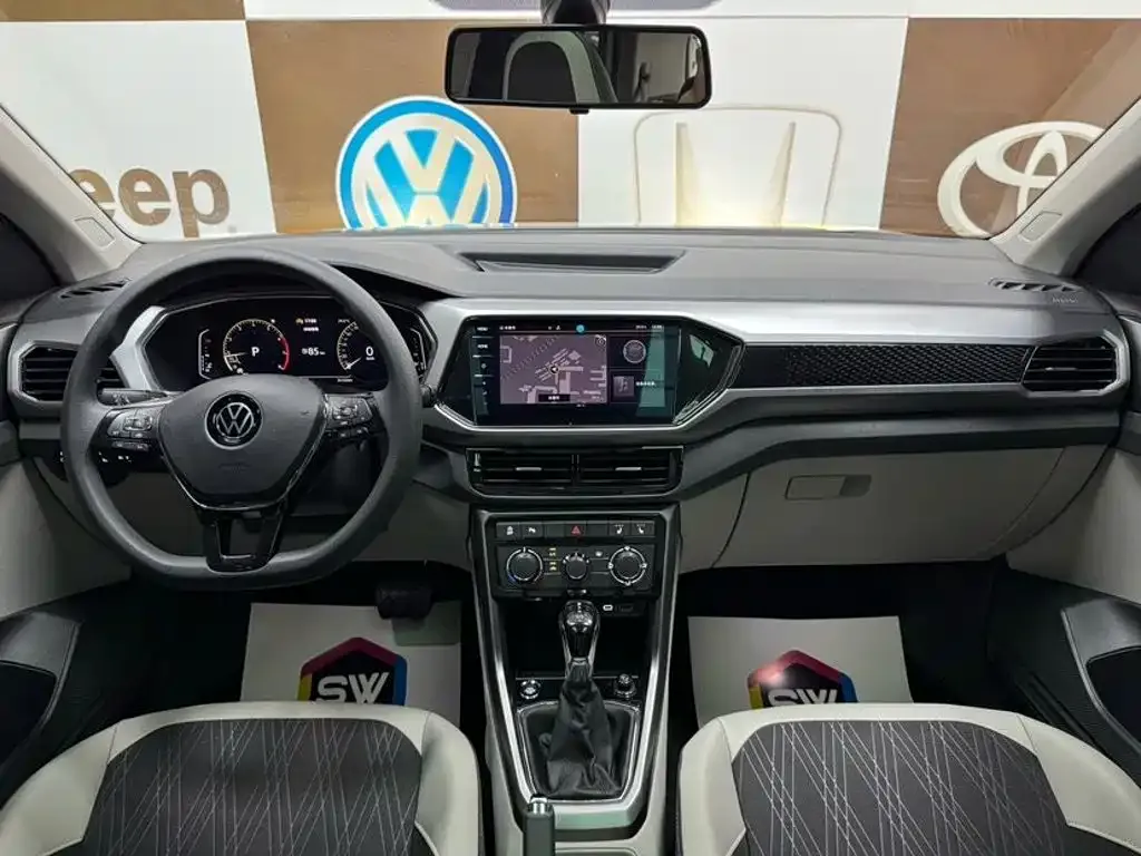 Volkswagen T-Cross — фото 9