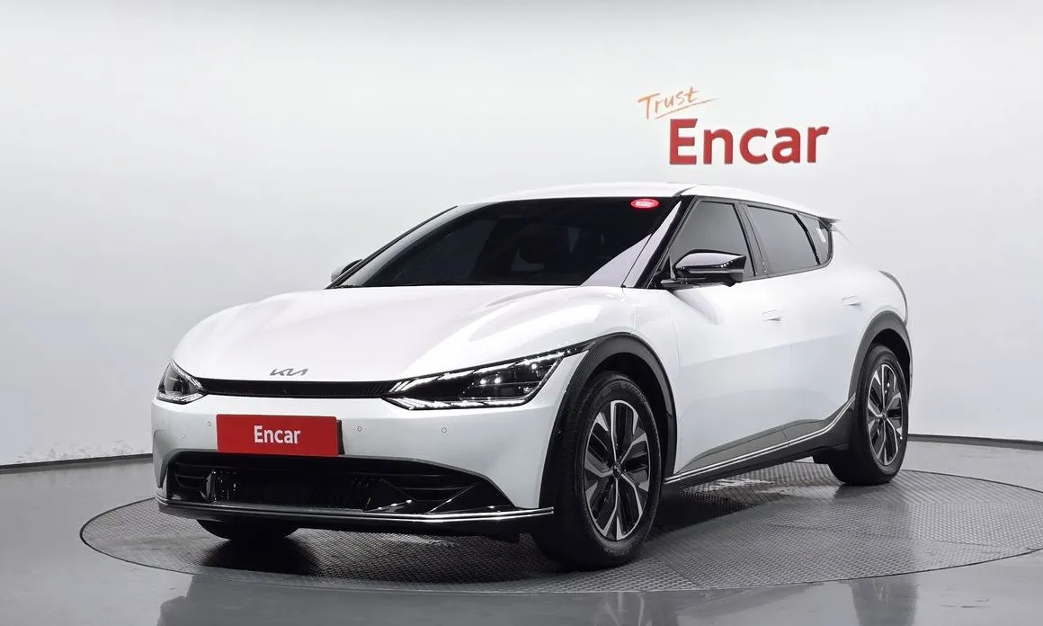 Kia EV6 — фото 1