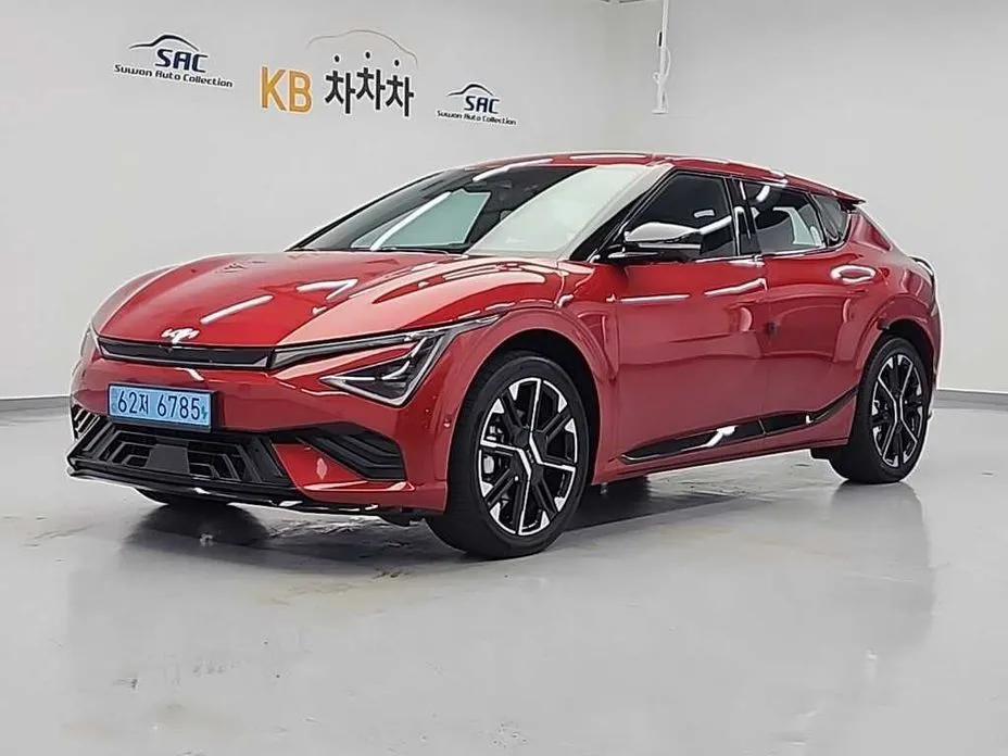 Kia EV6 — фото 1