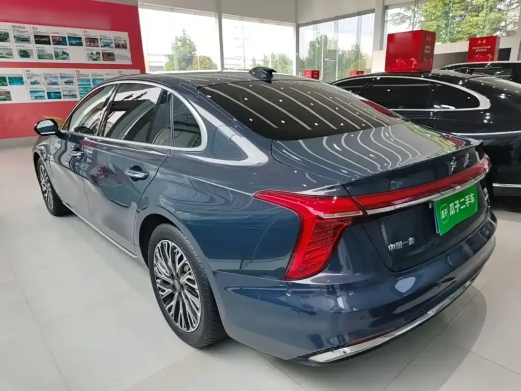Hongqi H5 — фото 10