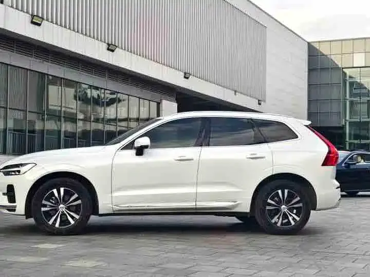 Volvo XC60 — фото 2