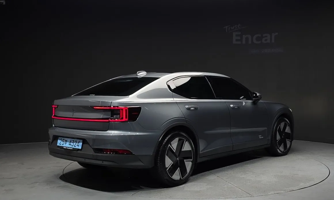 Polestar Polestar 2 — фото 6