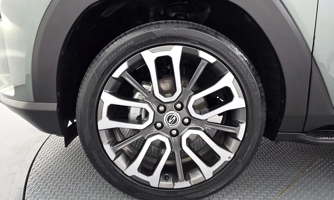 KG Mobility (Ssangyong) Torres — фото 10