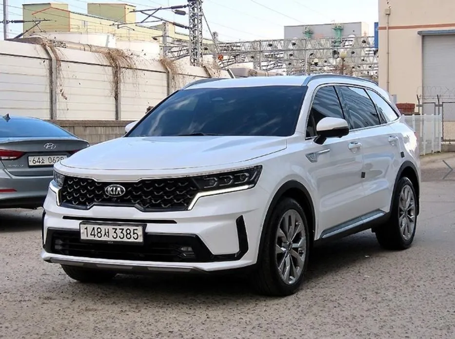 Kia Sorento — фото 6