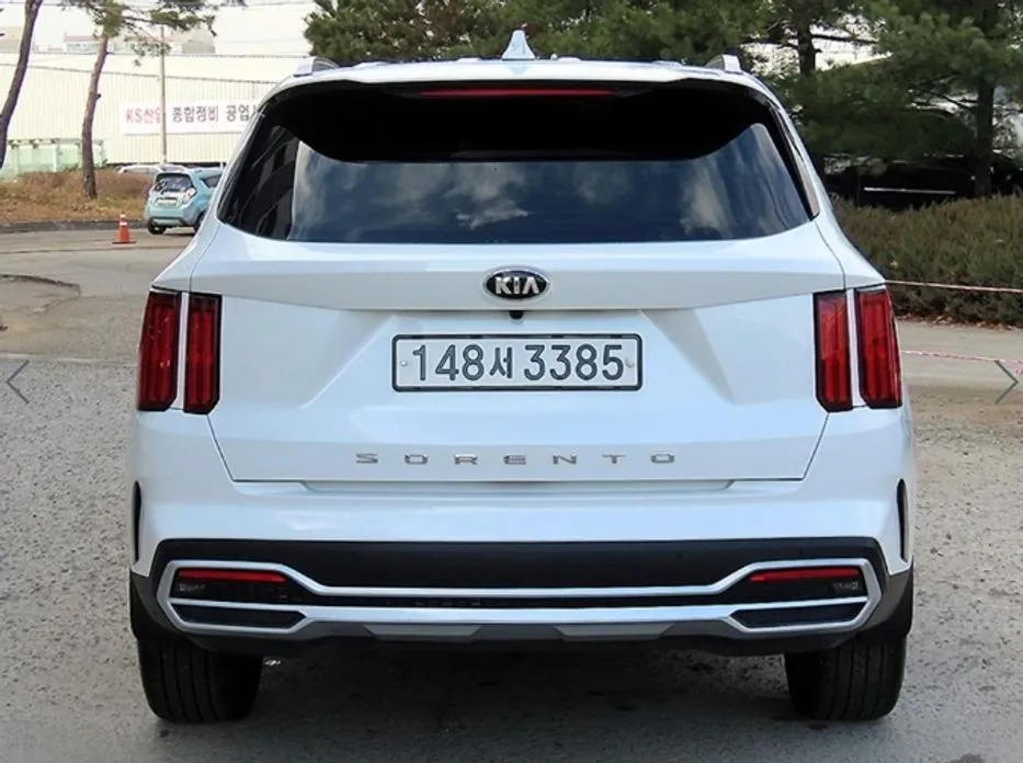 Kia Sorento — фото 10