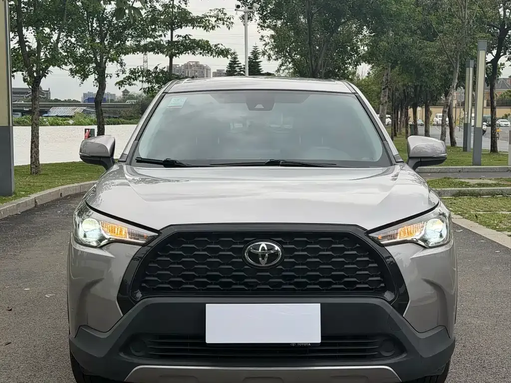 Toyota Corolla Cross — фото 2