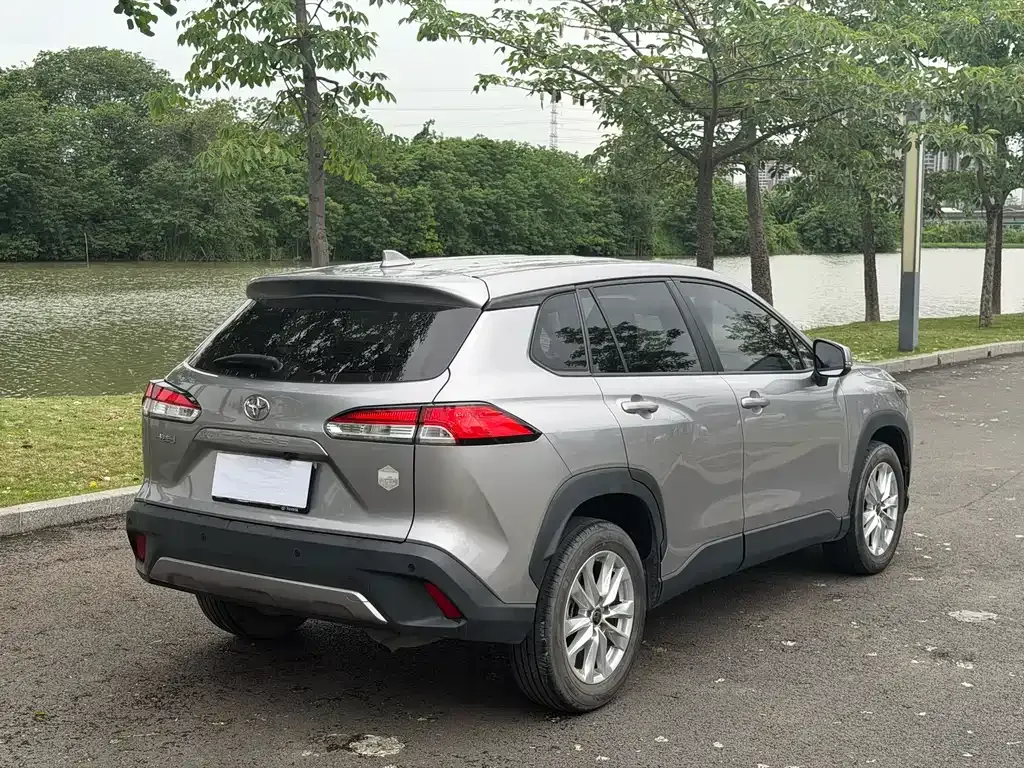 Toyota Corolla Cross — фото 10