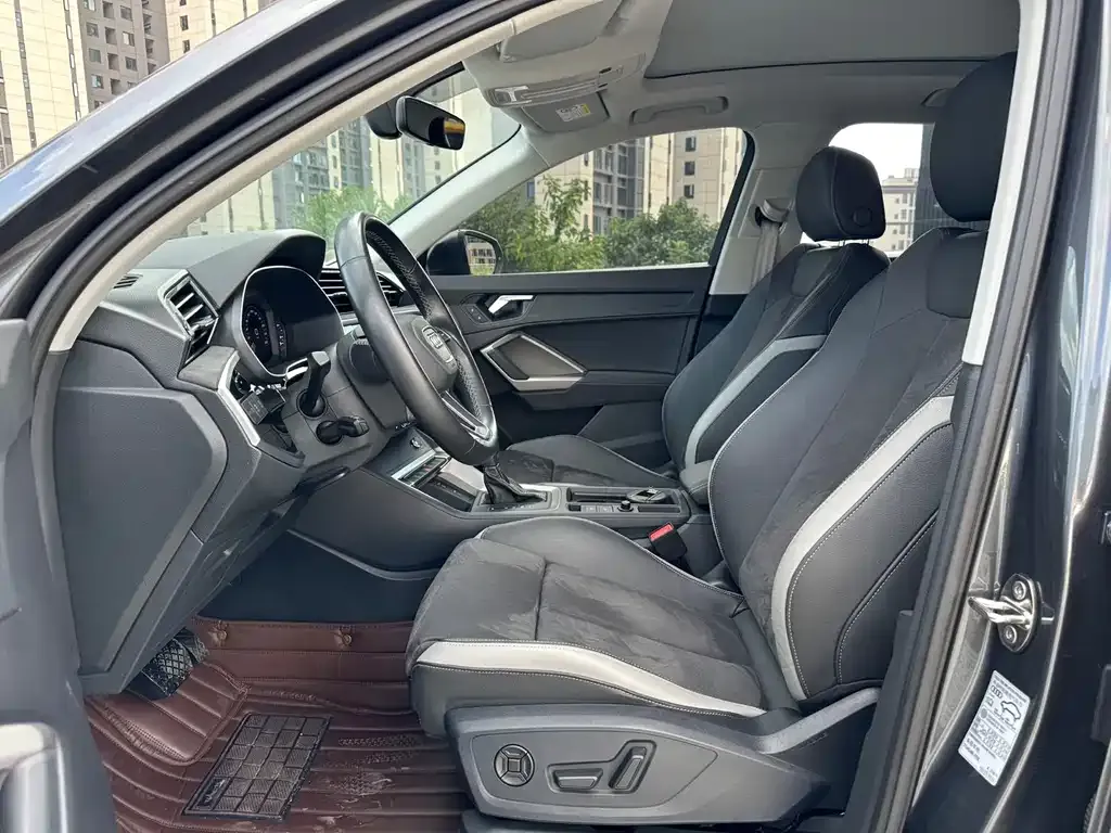Audi Q3 — фото 4