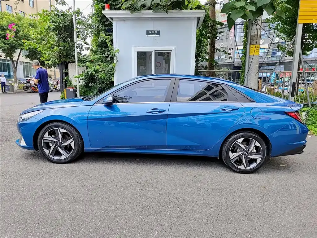 Hyundai Elantra 2022 из CN, фото 5