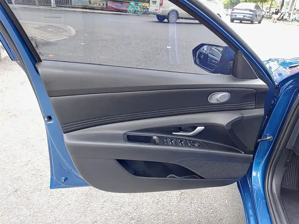 Hyundai Elantra 2022 из CN, фото 9