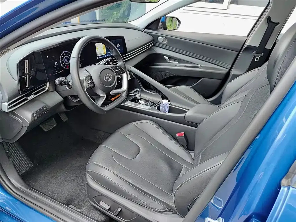 Hyundai Elantra 2022 из CN, фото 8