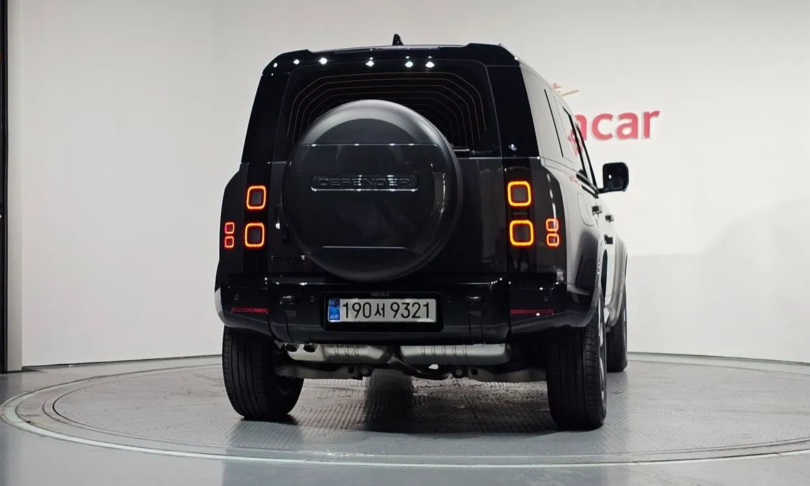 Land Rover Defender — фото 10
