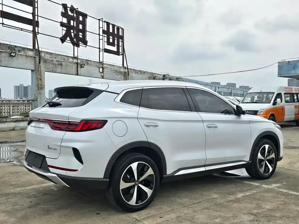 BYD PLUS New Energy — фото 5