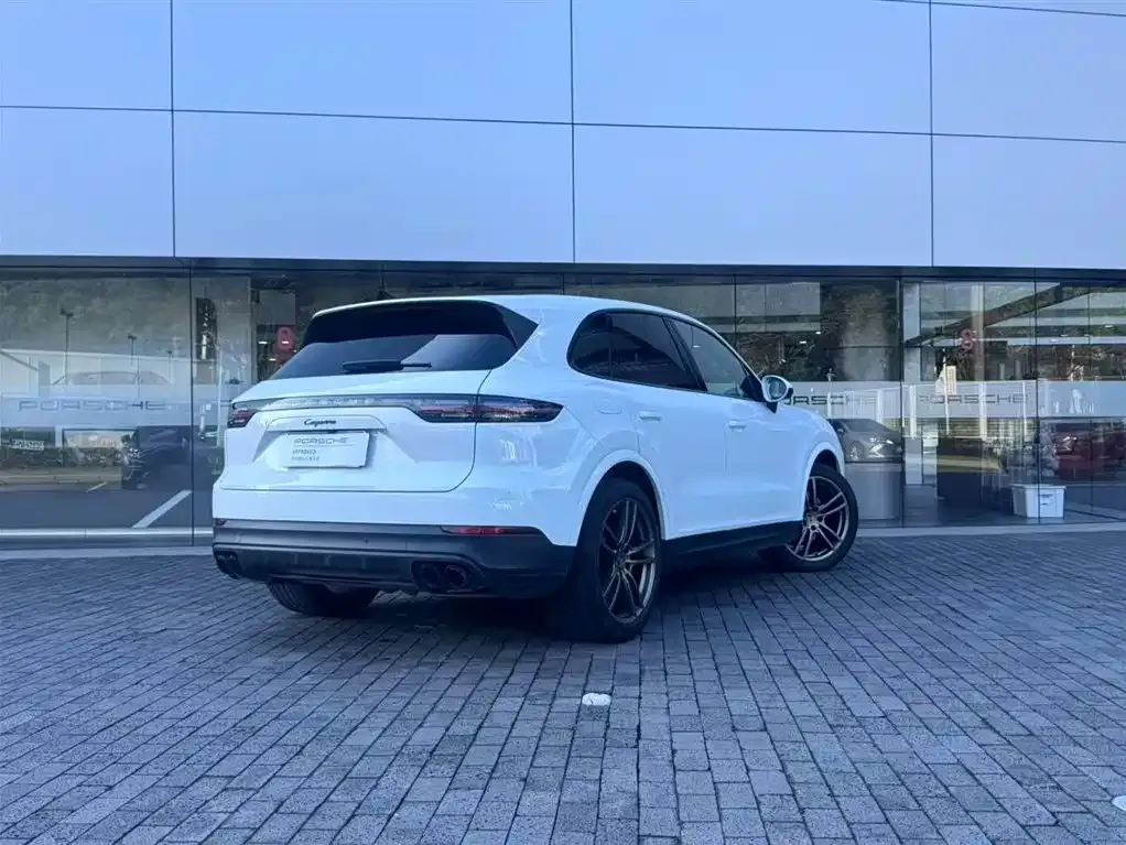 Porsche Cayenne — фото 6