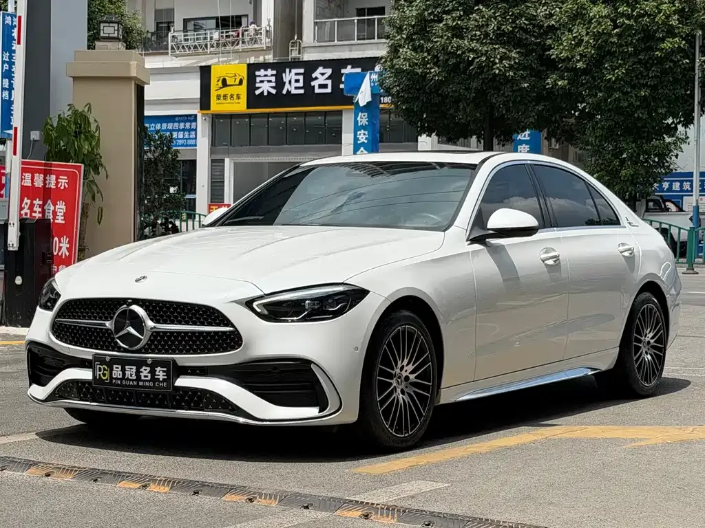 Mercedes-Benz C-Class — фото 1
