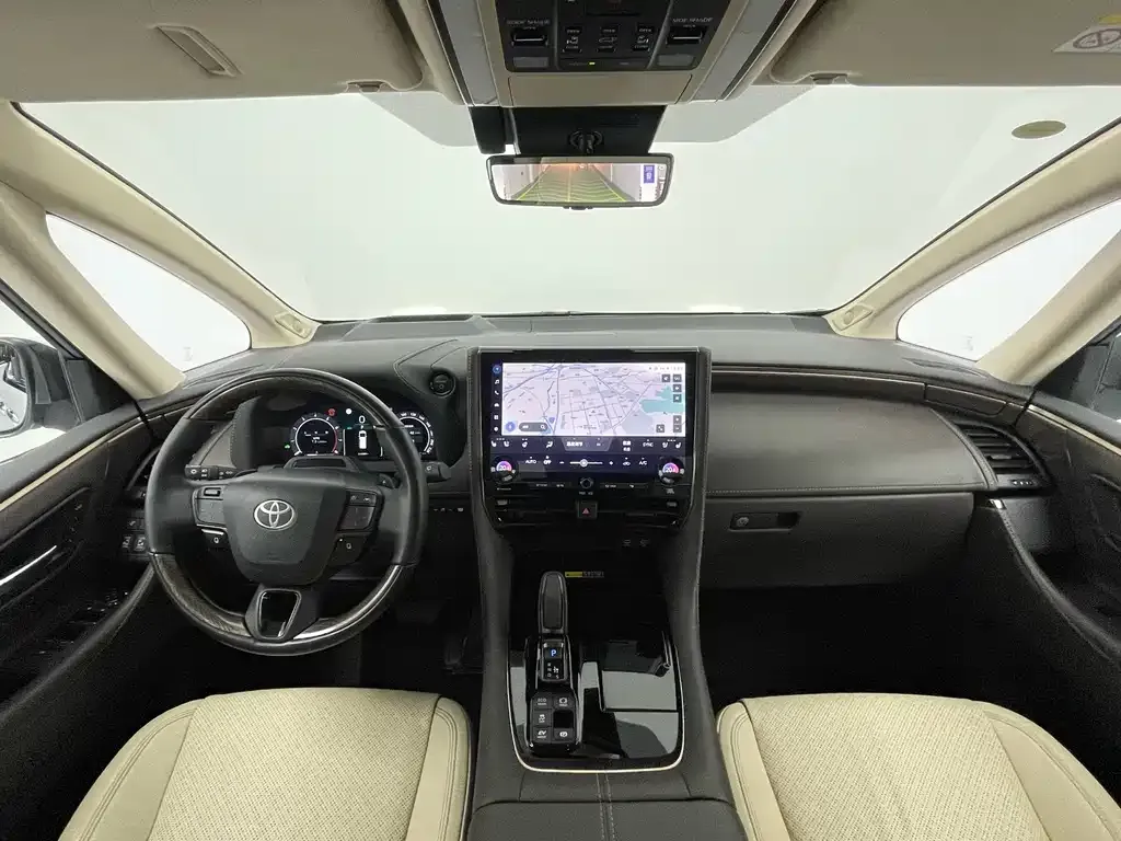 Toyota Alphard — фото 10
