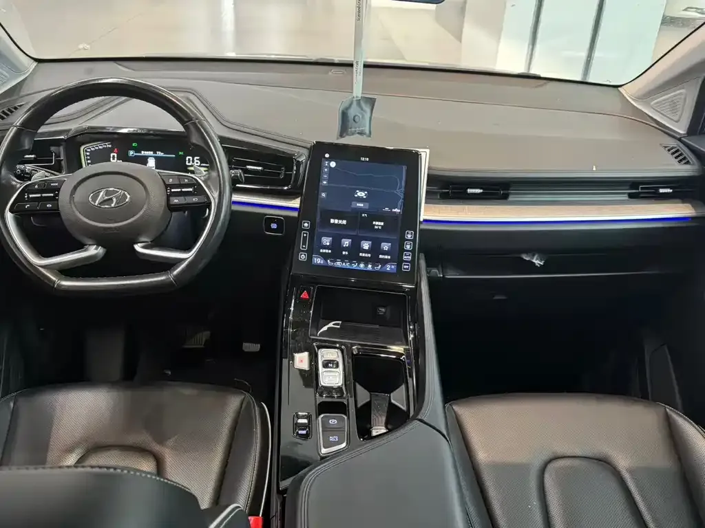 Hyundai Custo — фото 9