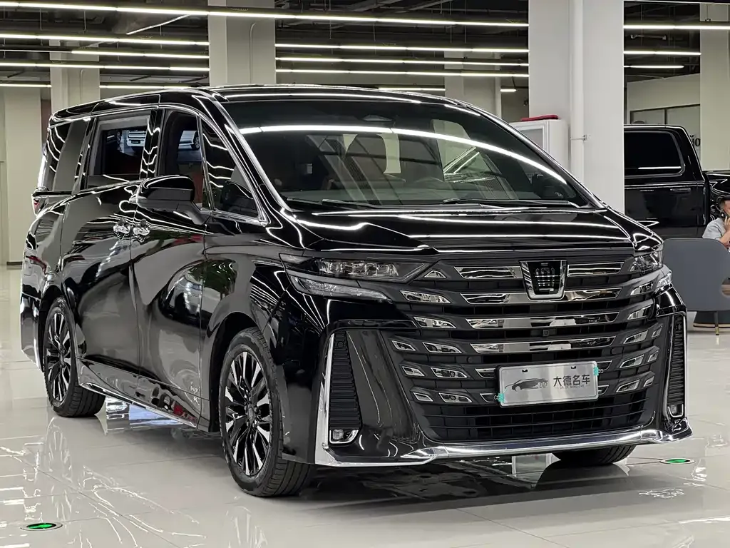 Toyota Vellfire — фото 8