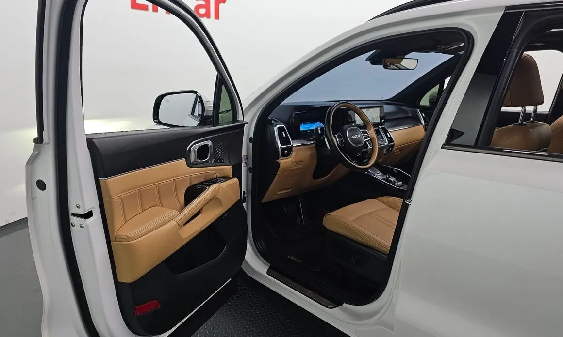 Kia Sorento — фото 6