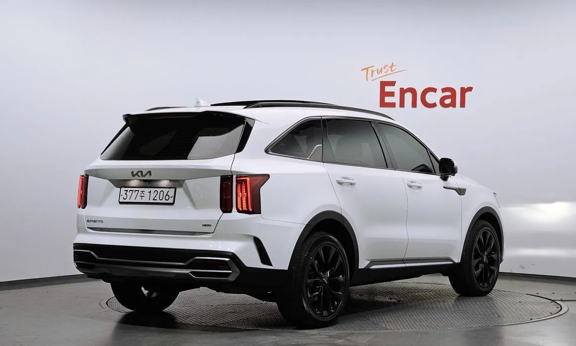 Kia Sorento — фото 7