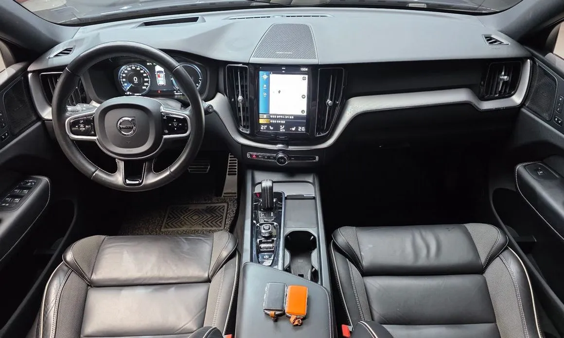 Volvo XC60 2021 из KR, фото 2