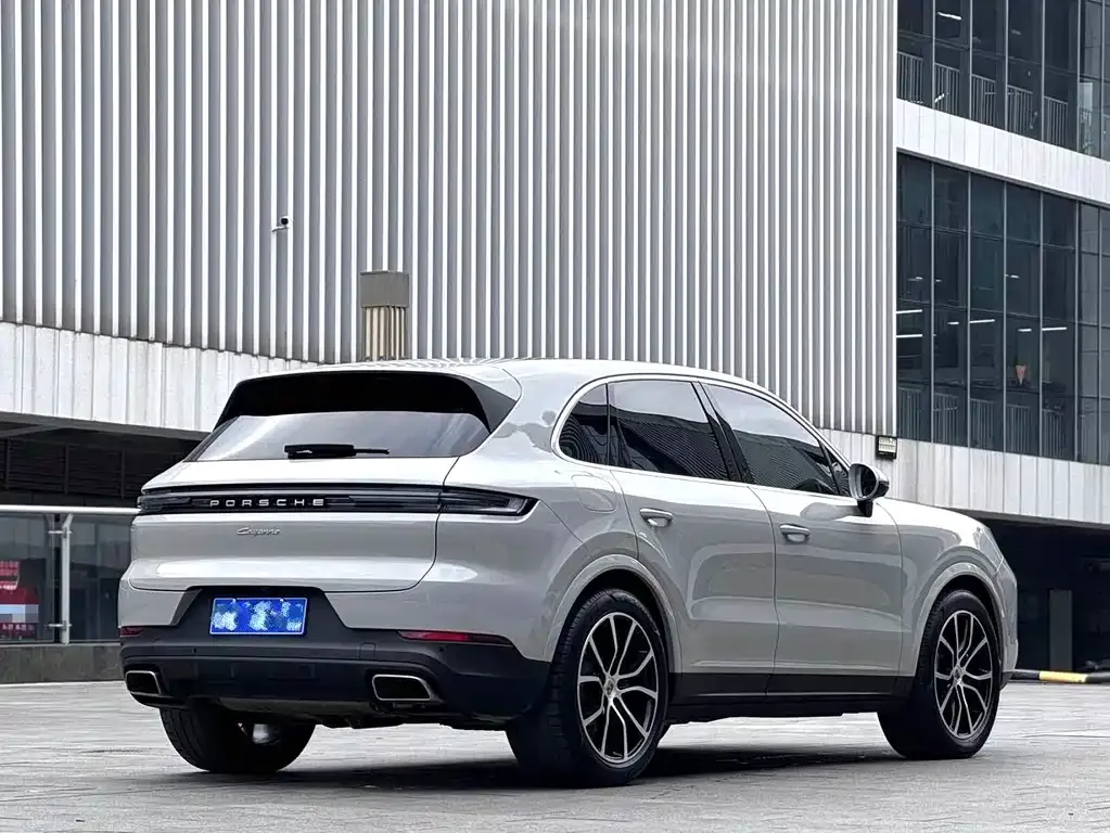 Porsche Cayenne — фото 6