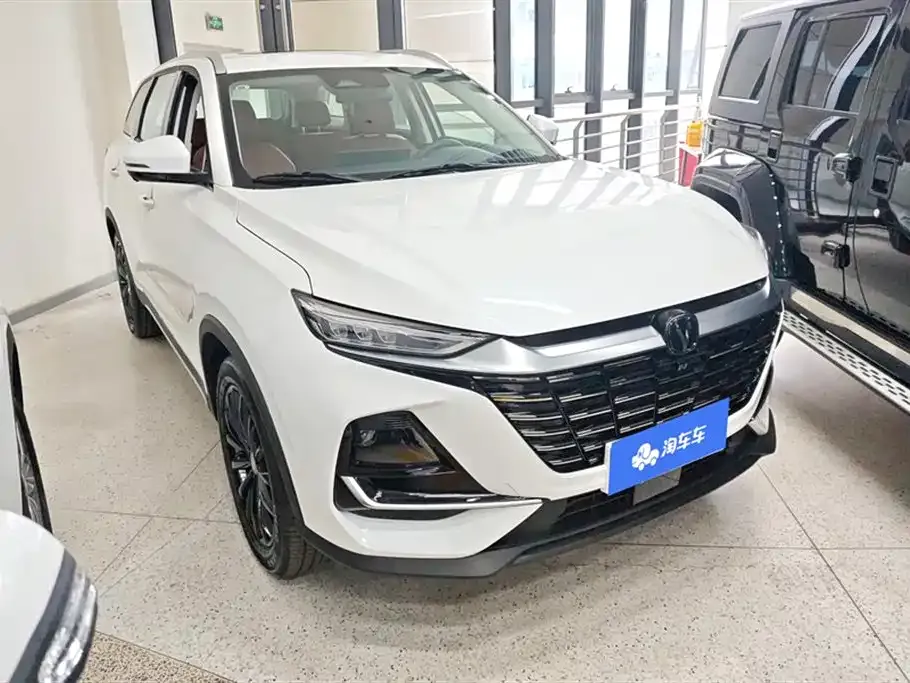 Changan CS75 — фото 1