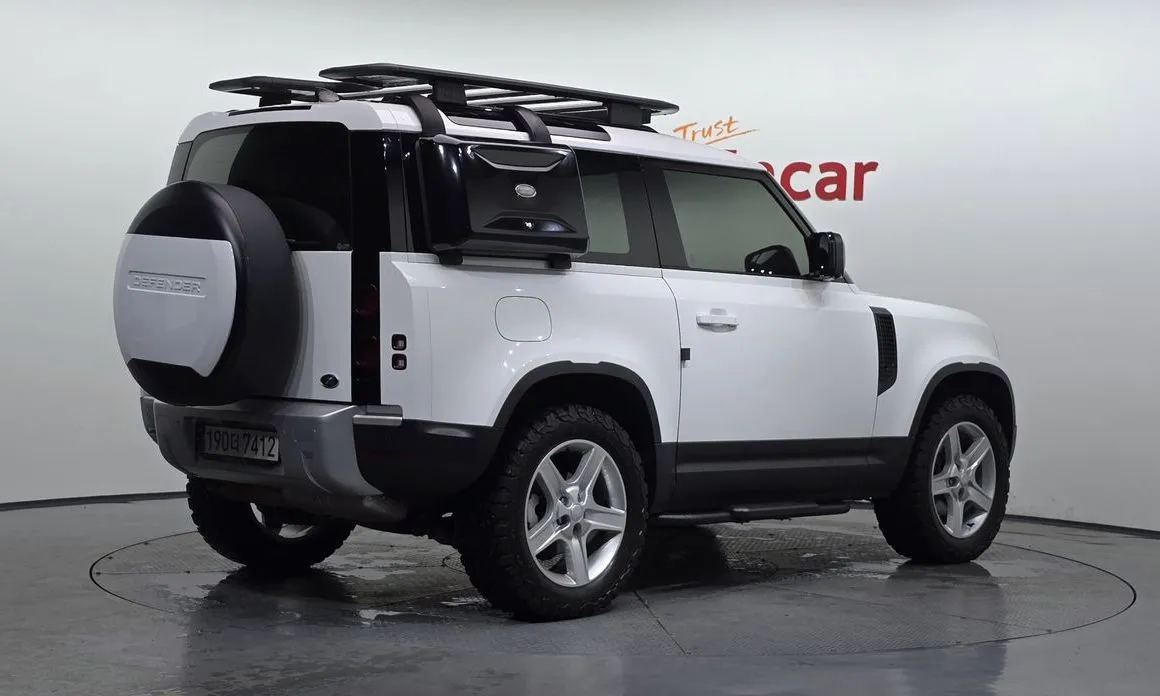 Land Rover Defender — фото 10