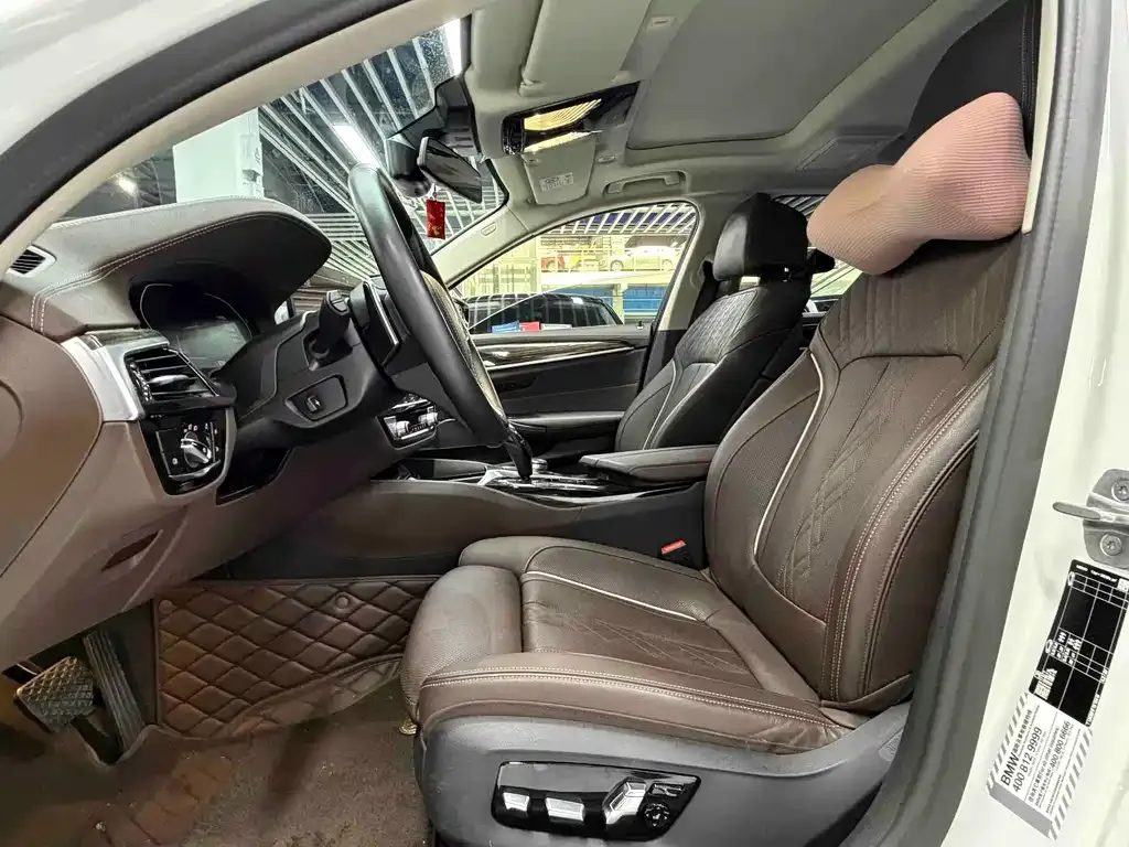 BMW 5 Series — фото 10