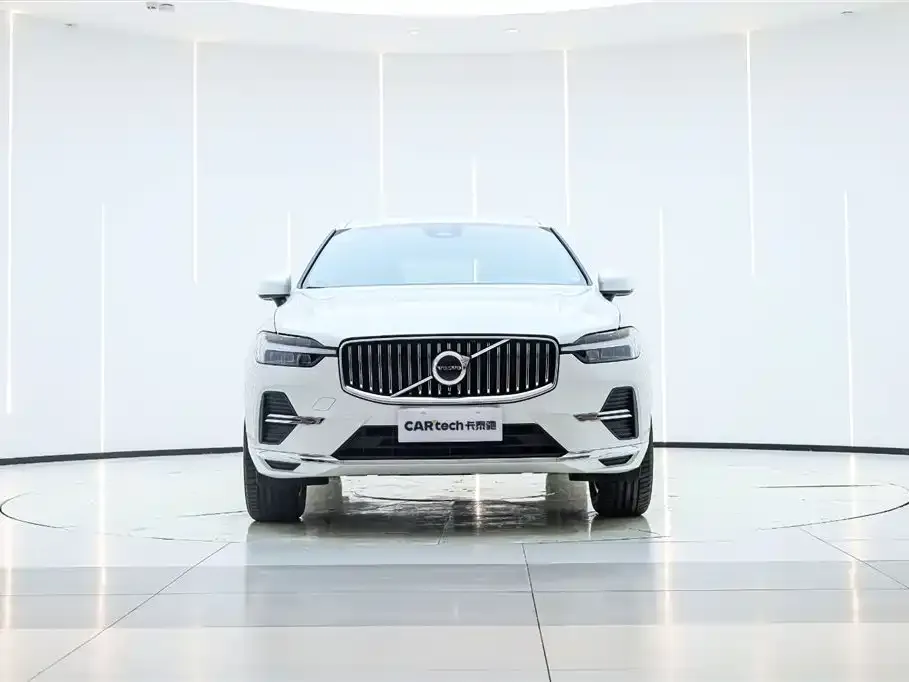 Volvo XC60 2024 из CN, фото 2