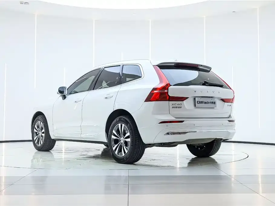 Volvo XC60 2024 из CN, фото 3