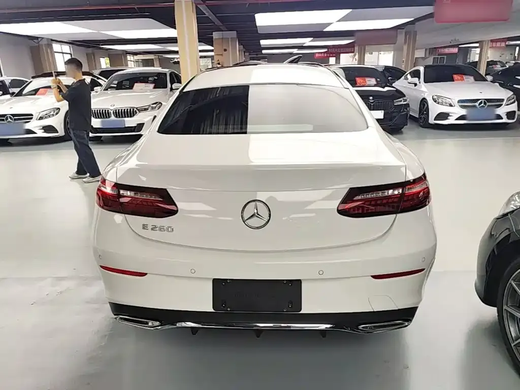 Mercedes-Benz E-Class (Import) — фото 10