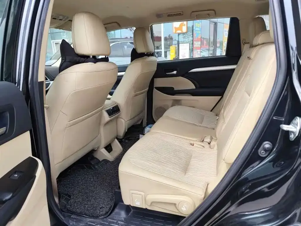 Toyota Highlander 2022 из CN, фото 7