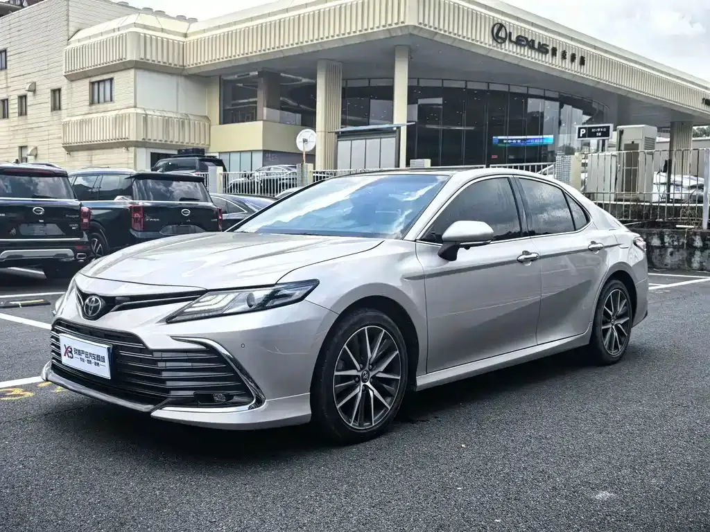 Toyota Camry 2.5G Luxury 1