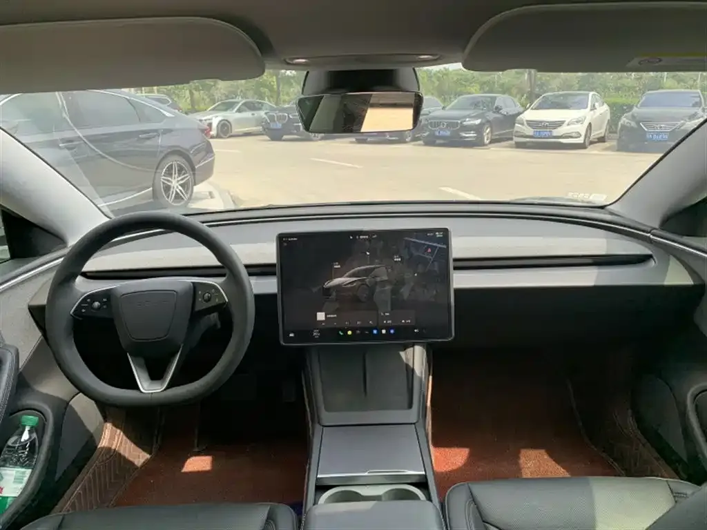 Tesla Model 3 — фото 6