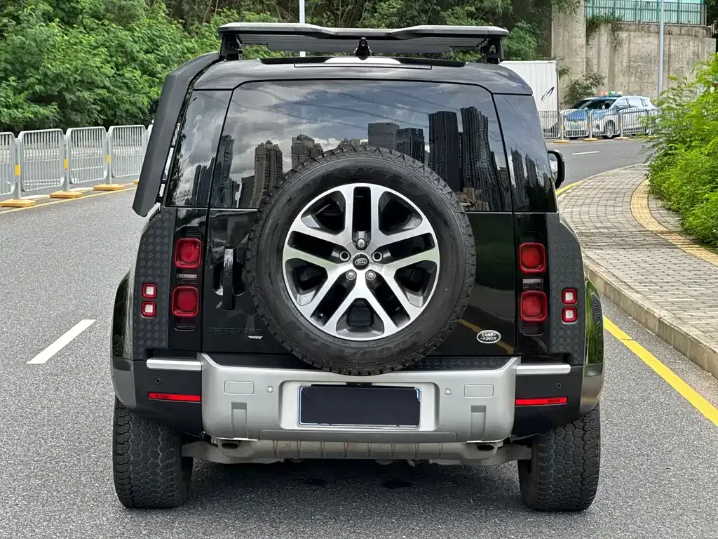 Land Rover Defender — фото 2
