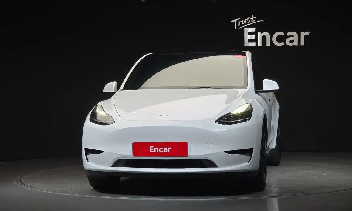 Tesla Model Y — фото 2