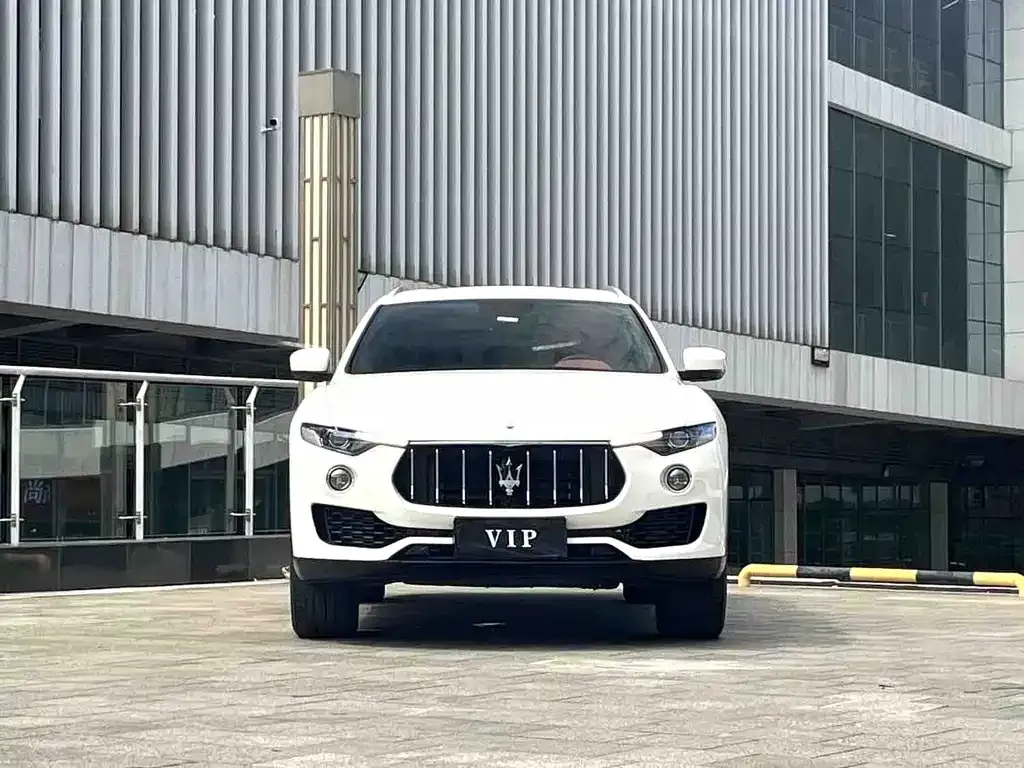 Maserati Levante — фото 4