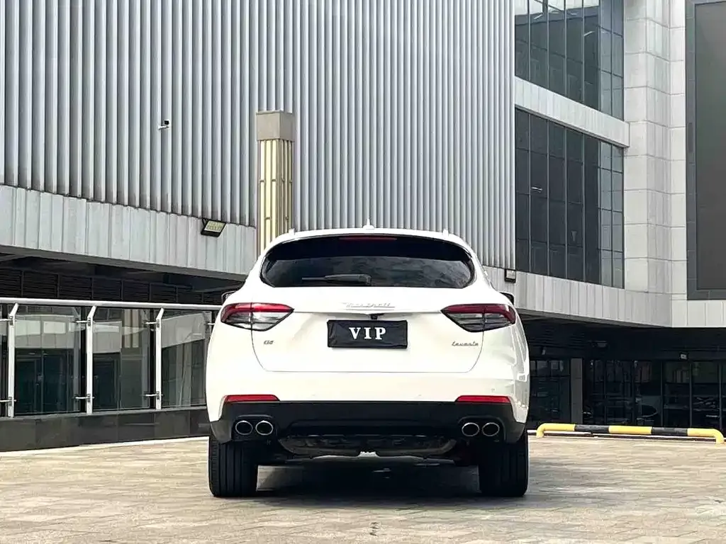 Maserati Levante — фото 6