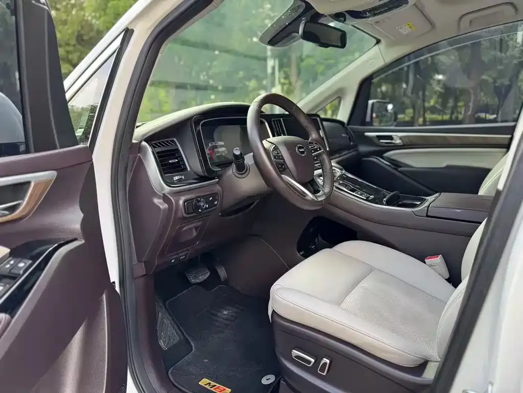 GAC Motor Trumpchi M8 — фото 2