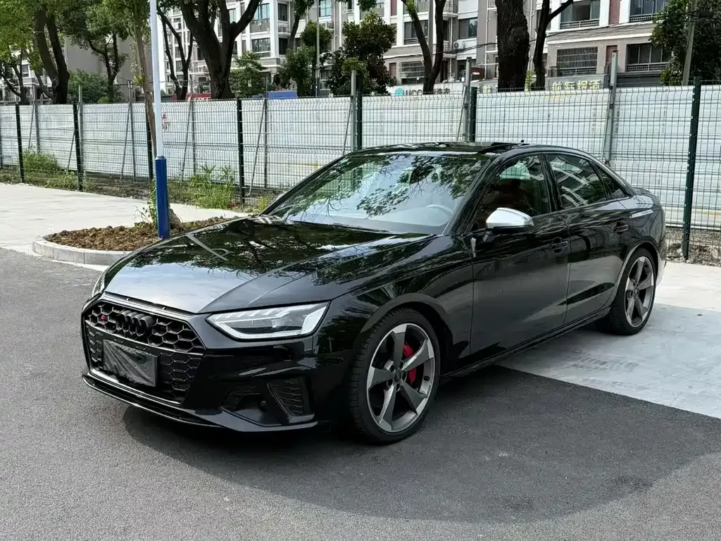 Audi S4 — фото 1