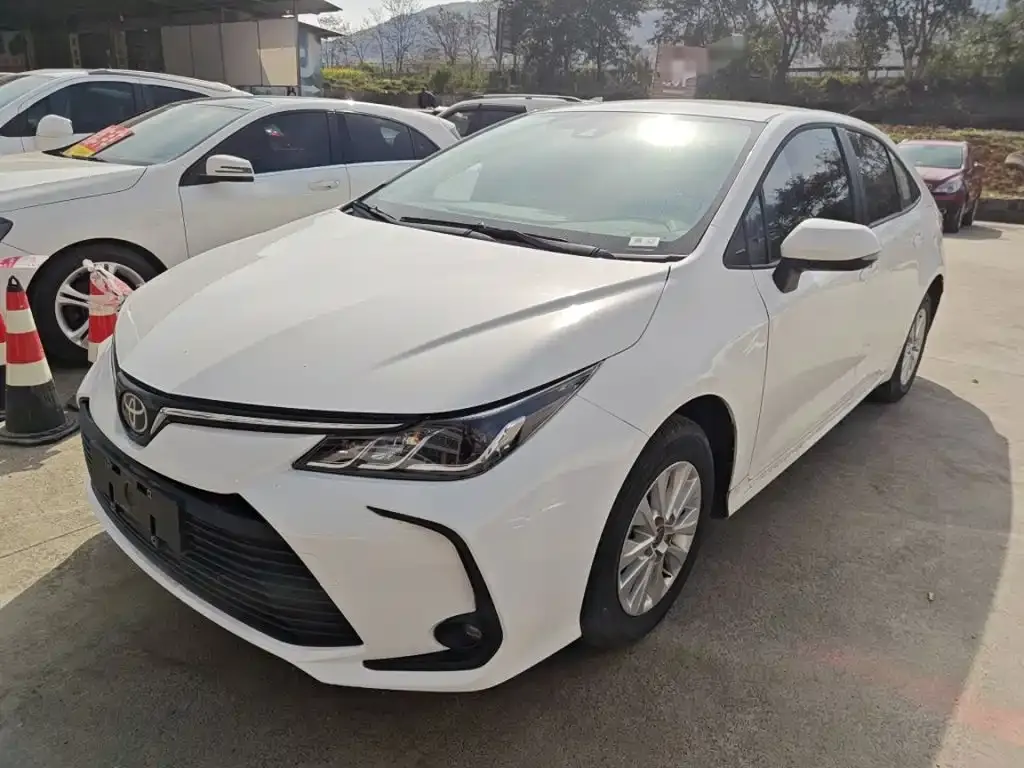 Toyota Corolla — фото 3