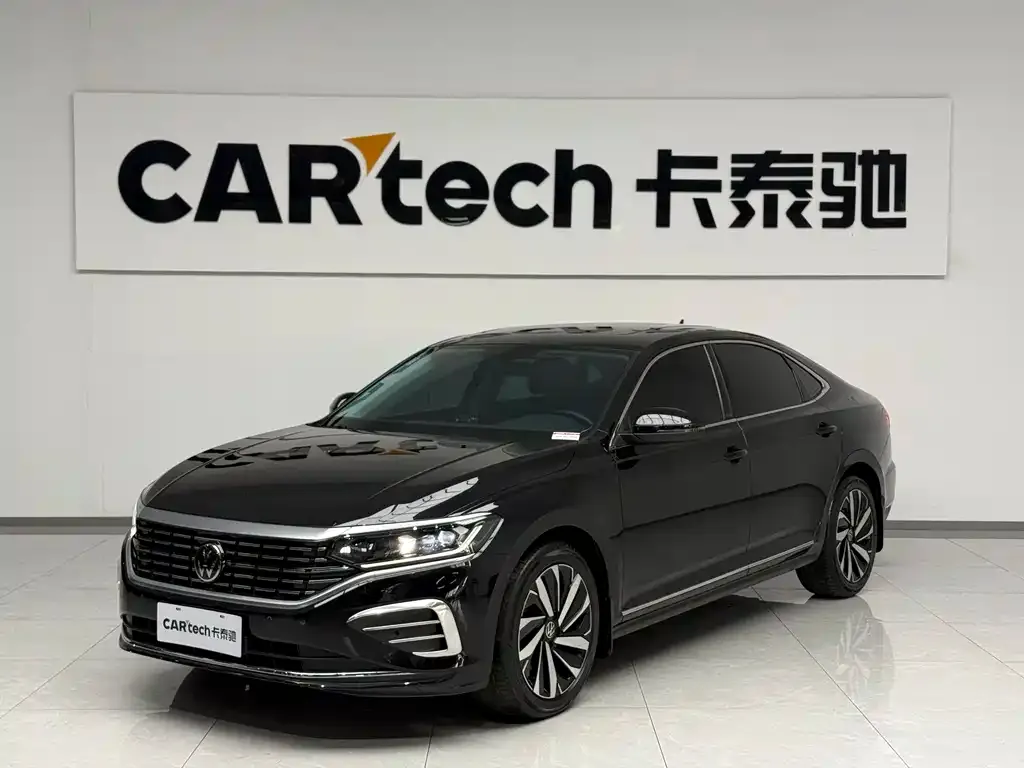 Volkswagen Passat — фото 1