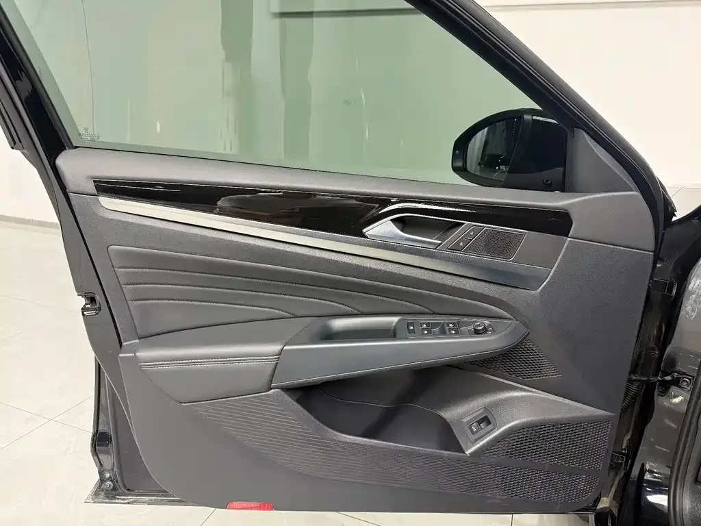 Volkswagen Passat — фото 7