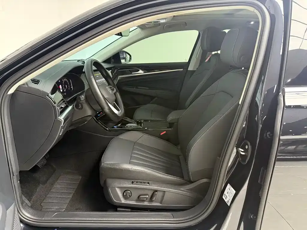 Volkswagen Passat — фото 10