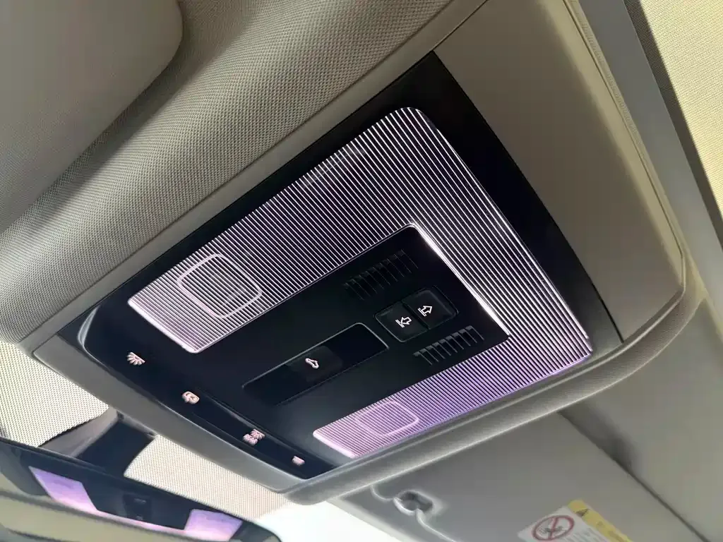 Volkswagen Passat — фото 8
