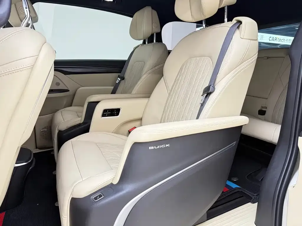 Buick GL8 — фото 10