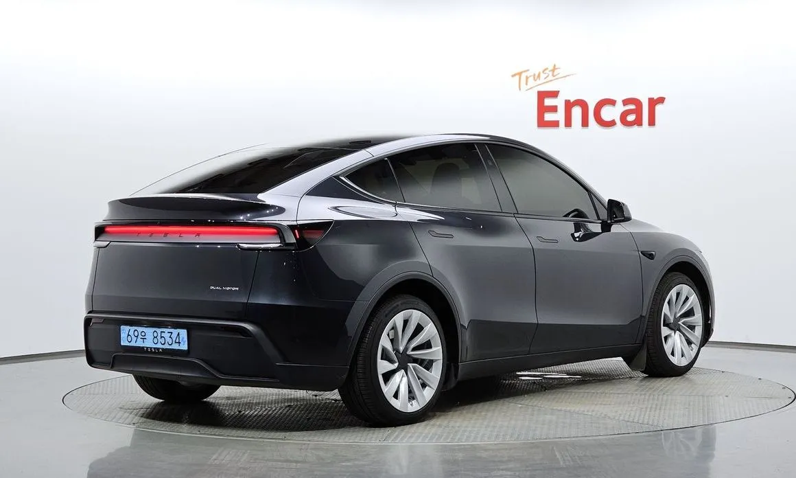 Tesla Model Y — фото 2